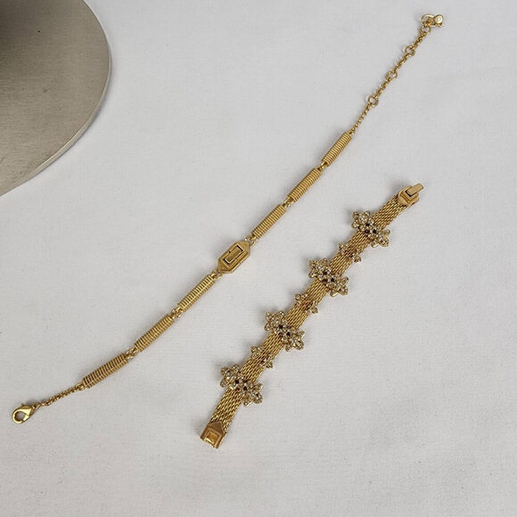 Cabi Bon Vivant Gold Flower Necklace & Bracelet - Picture 9 of 11